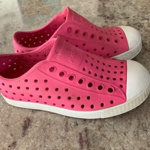 Native sneakers Hollywood pink Sz 10